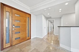 Building Photo - 6211 W Northwest Hwy