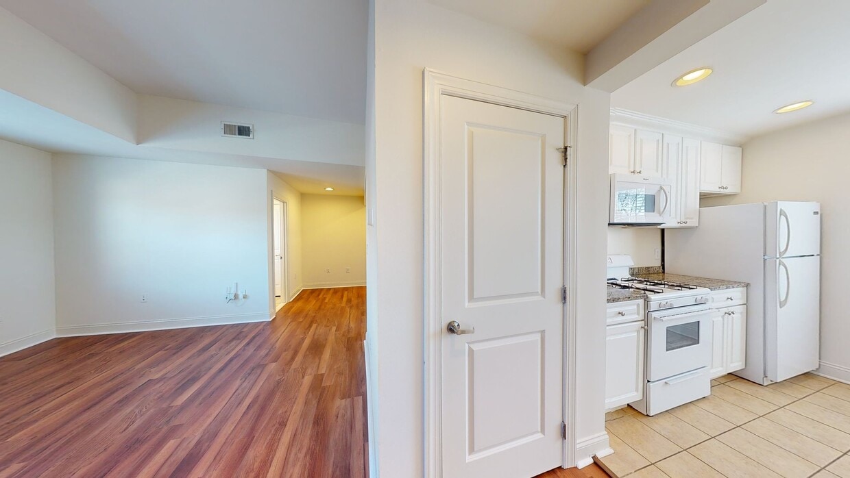 Photo - Rodgers Forge Apartments