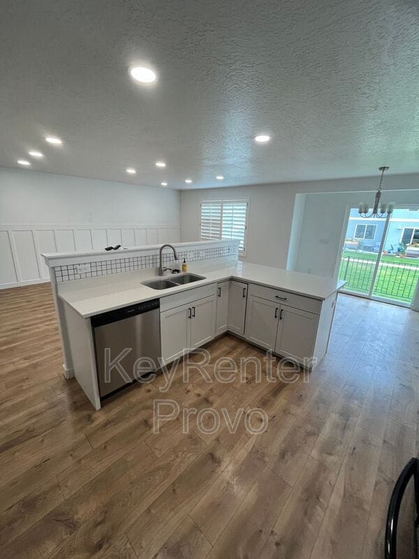 Building Photo - 432 S Fox Chase Ln