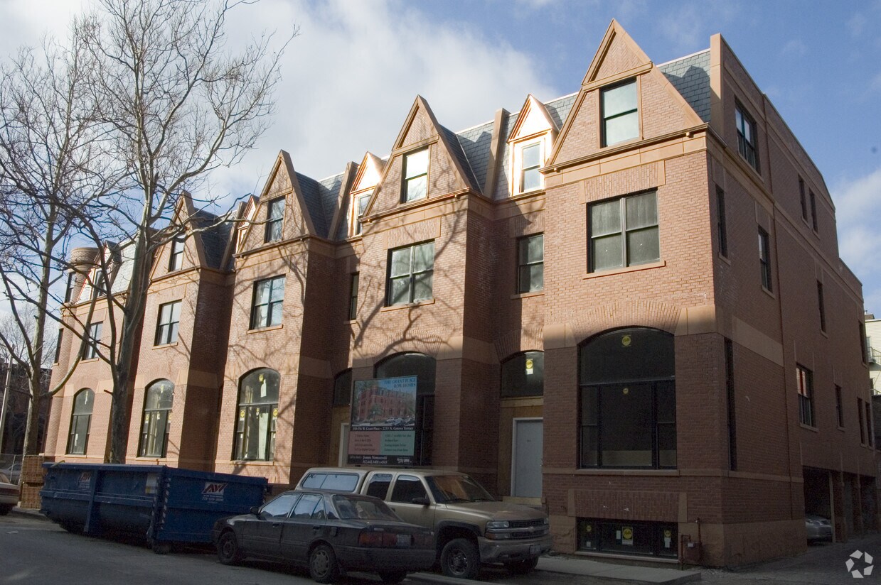 Foto del edificio - 550 W Grant Pl