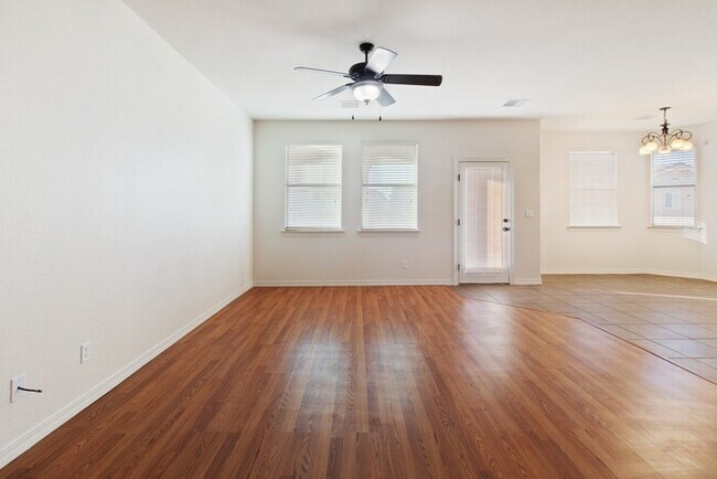 Building Photo - Home For Rent