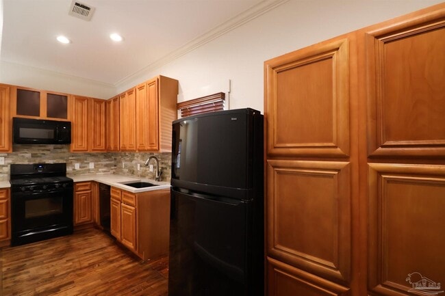 Foto del edificio - 422 N Davis Hwy