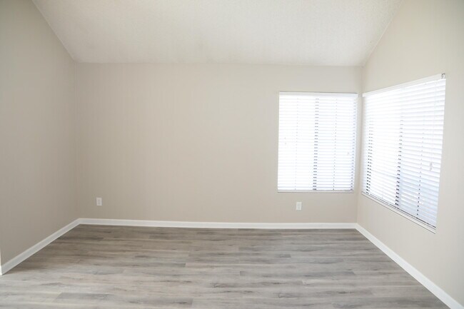 Foto del edificio - 3540 Stillmeadow Ln