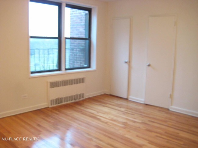 Building Photo - 8431 Van Wyck Expy