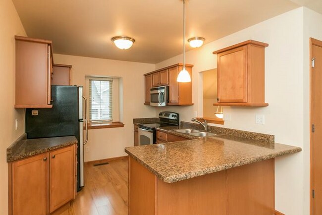 Building Photo - 916 Cortney Ln