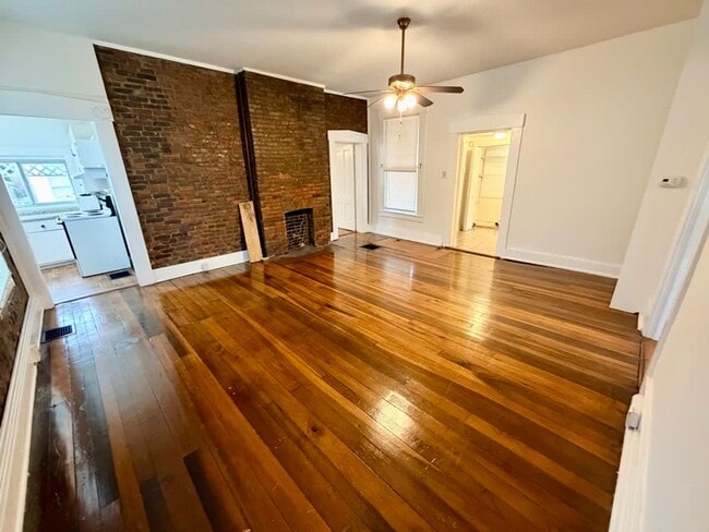 Building Photo - 365 S Upper St