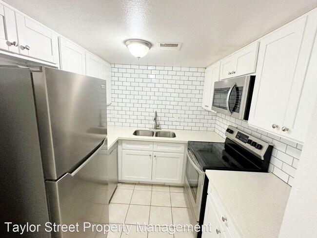 Building Photo - 3 br, 2 bath House - 2688 N 43rd Ave Apt D