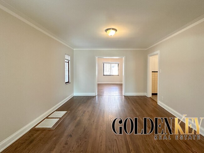 Foto del edificio - AVAILABLE NOW Home in University District ...