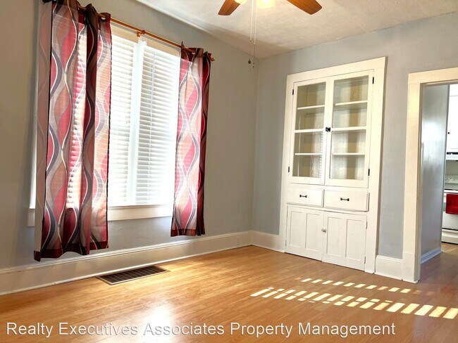 Building Photo - 2 br, 1 bath House - 1607 Sevierville Road