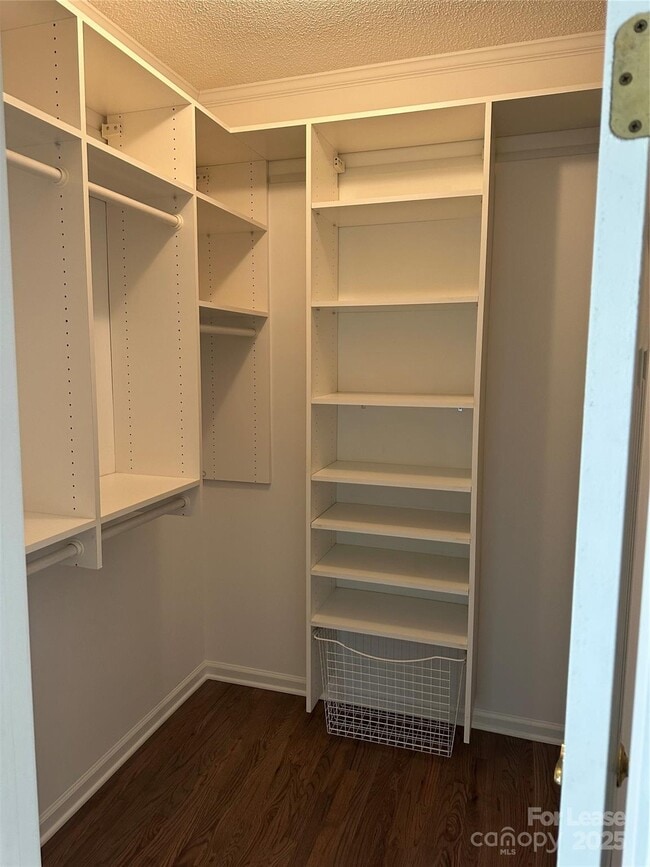 Building Photo - 127 Shoreview Dr