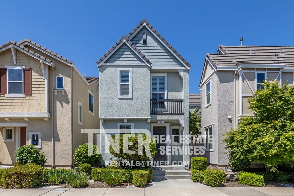 Primary Photo - Beautiful 3 bedroom Natomas home!
