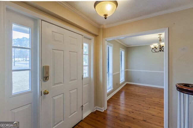 Building Photo - 302 Martingale Dr