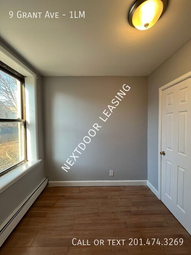 Foto del edificio - 9 Grant Ave