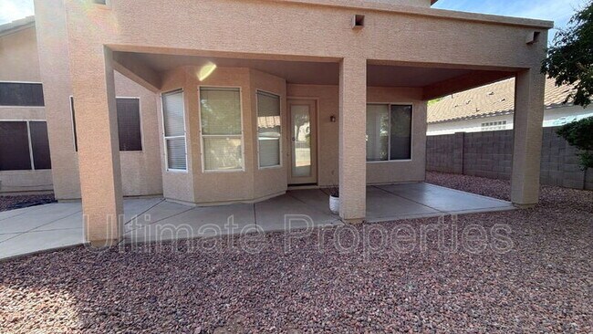 Foto del edificio - 21123 N 82nd Ave