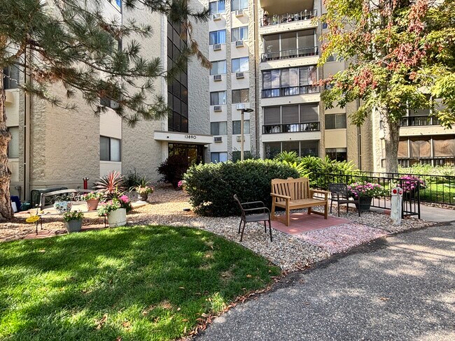 Foto del edificio - 13890 E Marina Dr