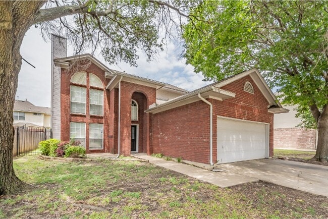 Building Photo - 2136 Stoneridge Dr