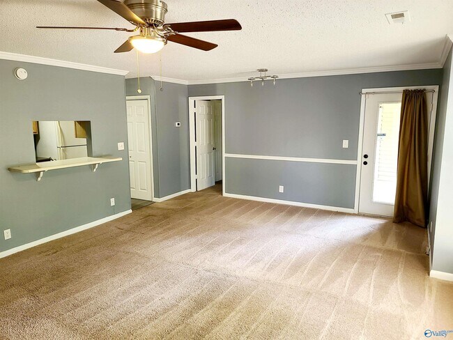 Building Photo - 4918 7 Pine Cir