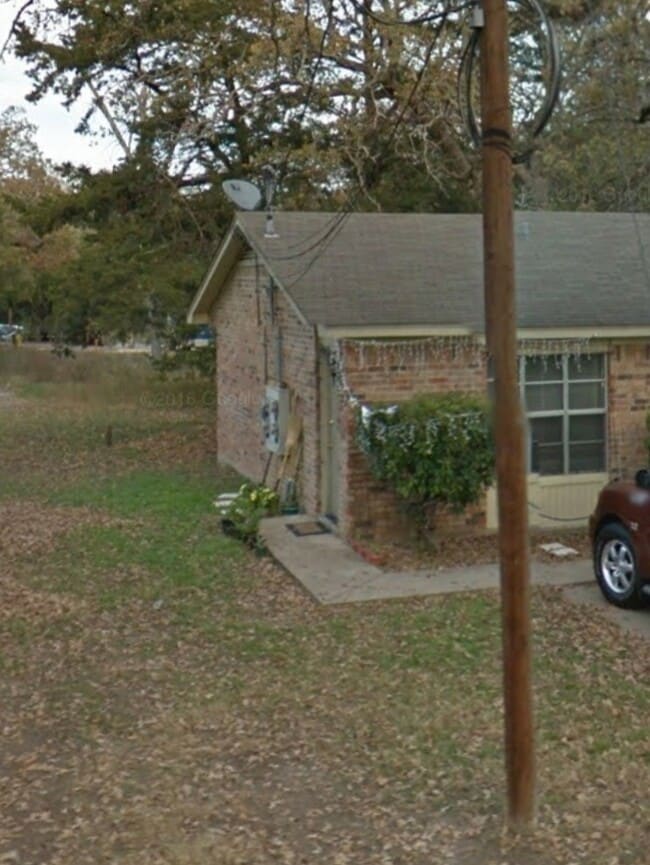Building Photo - Bryan - 1 Bedroom 1 Bath 4plex!!!