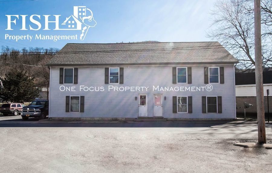 Primary Photo - 12 E Arch St