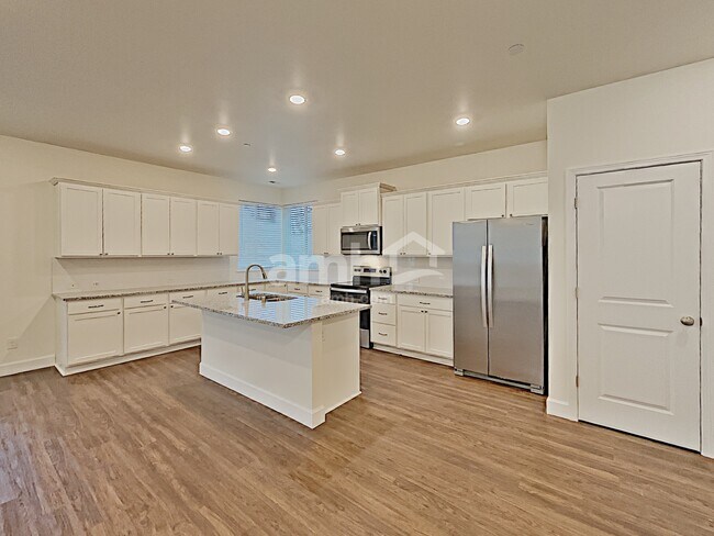 Building Photo - 13718 107th Avenue Court E