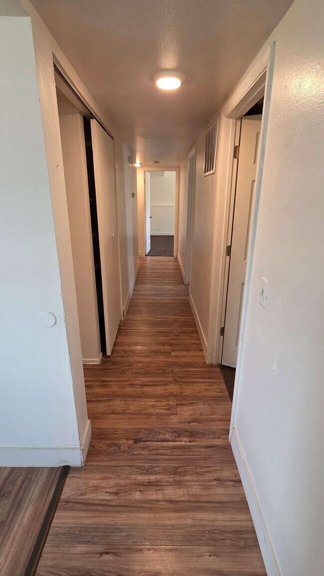 Foto del edificio - 3394 Mockingbird Way