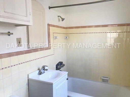 Foto del edificio - Cottage Available!