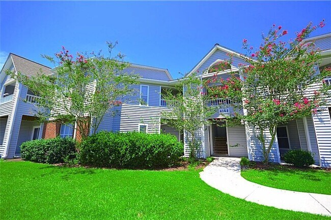 Foto del edificio - 4113 Breezewood Dr
