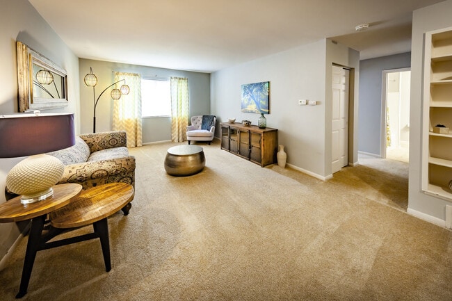 Building Photo - MAIN STREET