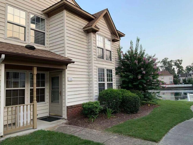 Foto del edificio - 137 Post Oak Rd
