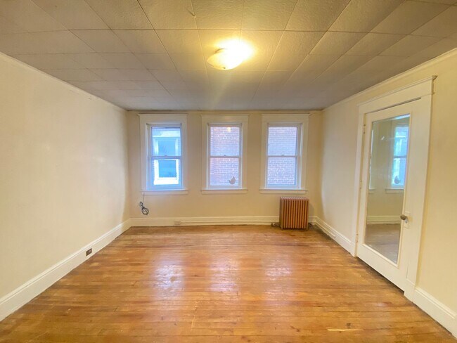 Foto del edificio - 517 N George St