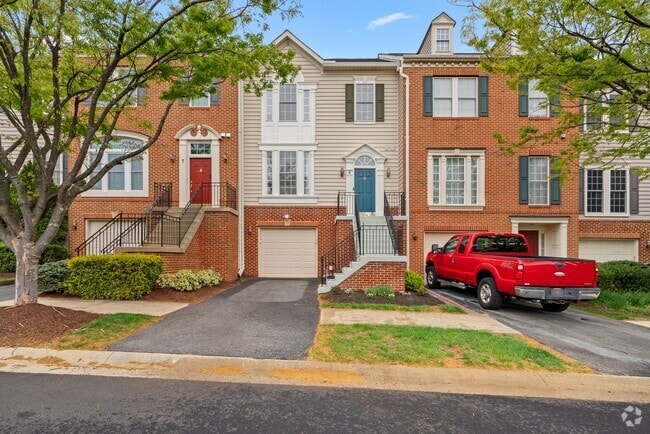 Building Photo - 5 Chatterly Ct