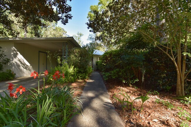 Foto del edificio - 3309 NW 3rd St