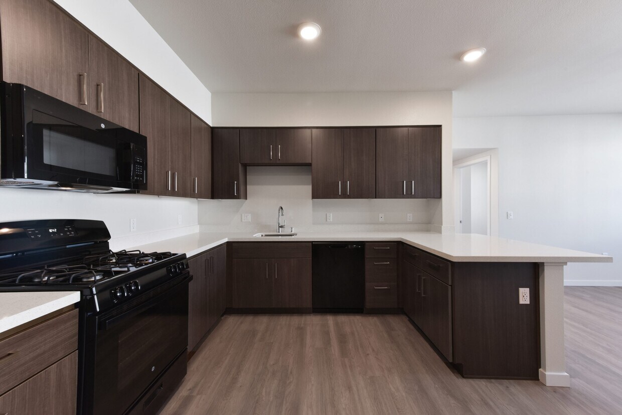 Foto principal - Lincoln Village Apartments