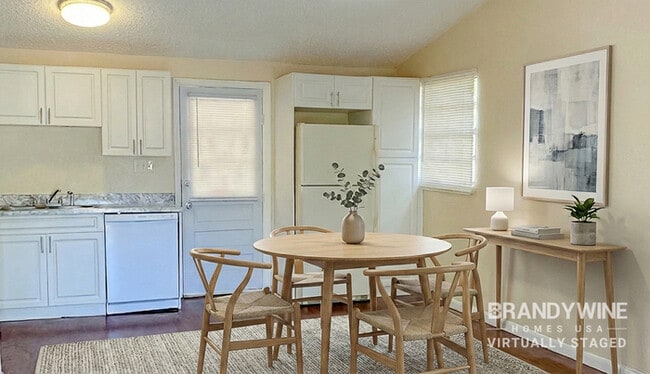 Building Photo - 9216 W Patterson St