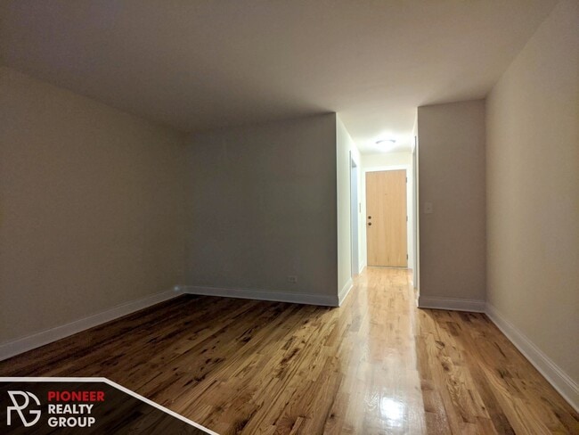 Foto del edificio - 535 W Arlington Pl