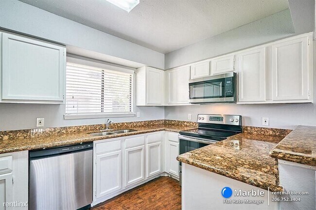 Building Photo - 2 br, 1 bath Condo - 10075 Westpark Dr Apt 17