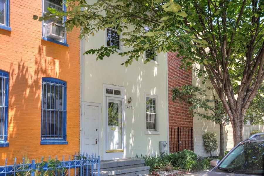 Foto principal - Sweet and Charming Shaw Rowhome! Parking I...