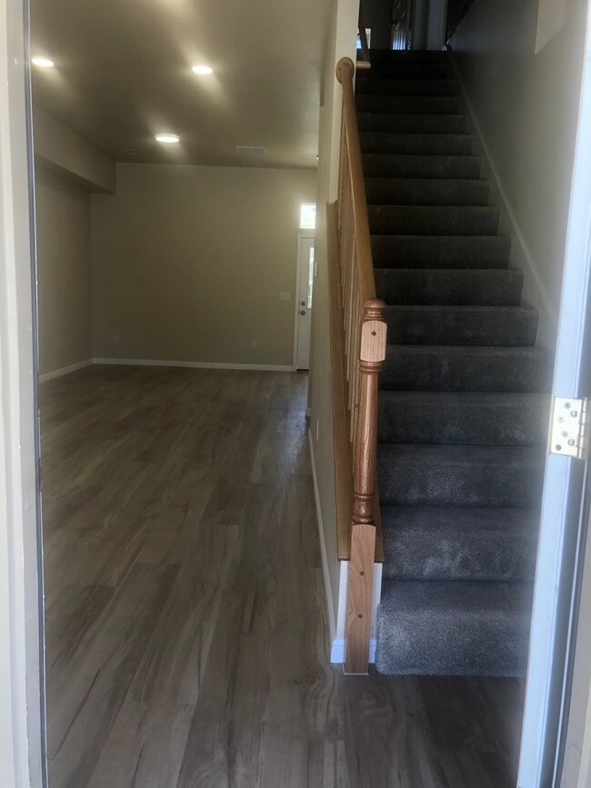 inside front door - 454 E 850 S