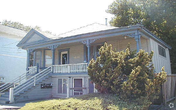 Building Photo - 1219 Jefferson St