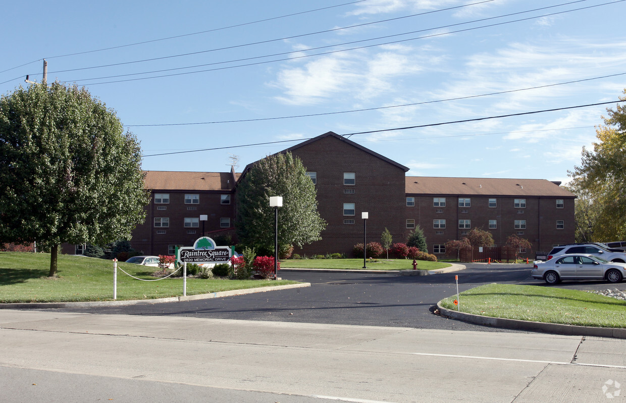 Primary Photo - Raintree Square Retirement Community