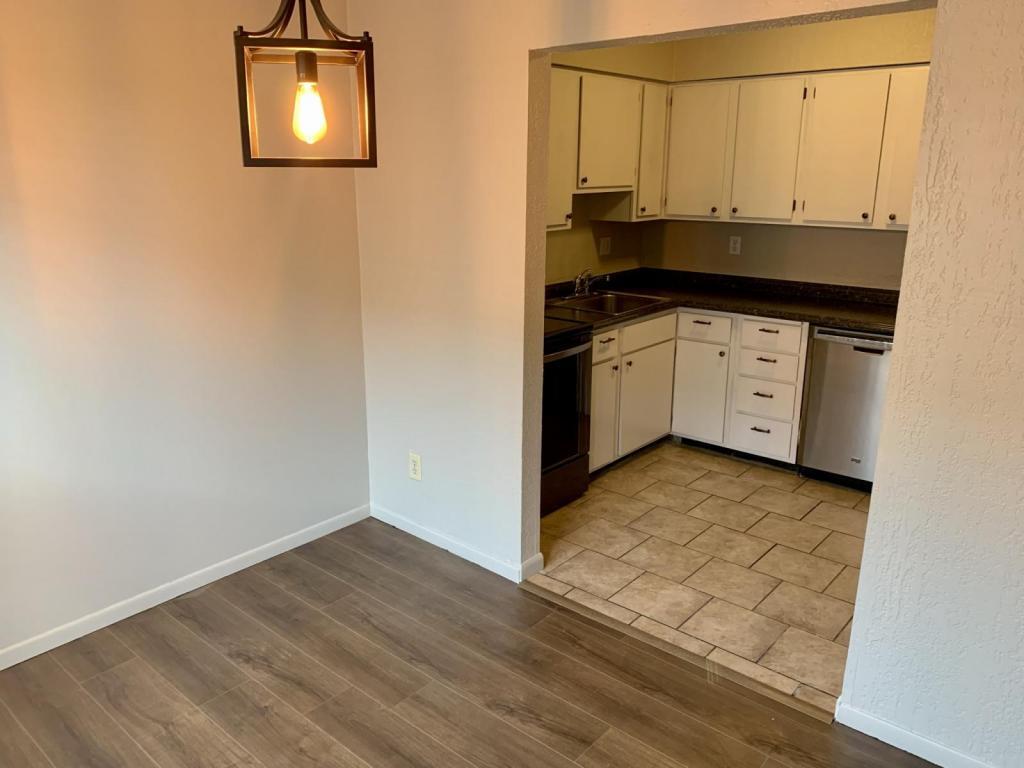 Foto principal - 2825 SW Prairie Rd #29