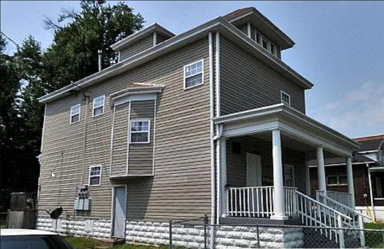 Building Photo - 3720 W Broadway Apt# 1