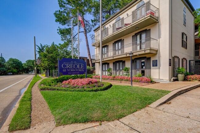 Building Photo - Creole on Yorktown