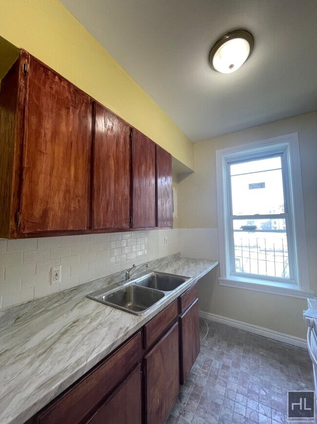 Foto del edificio - 89-84 4th Ave