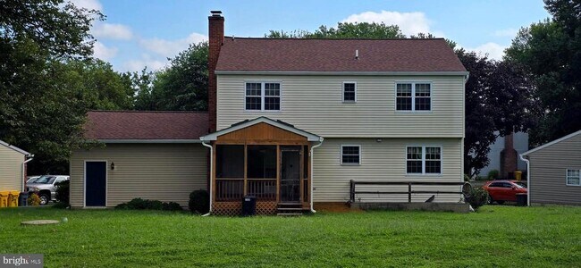 Building Photo - 1526 Palm Ct