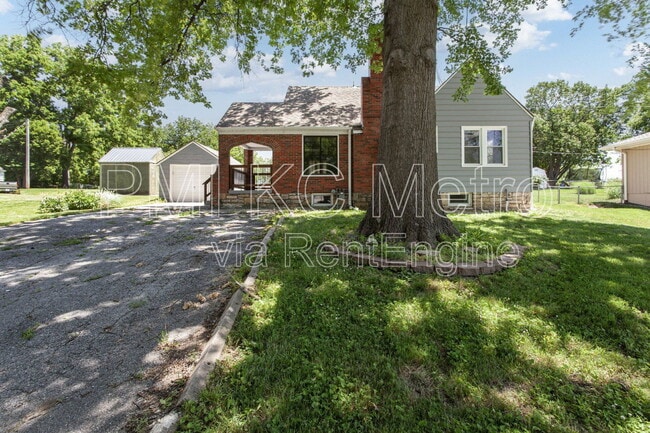 Building Photo - 8201 MO-9