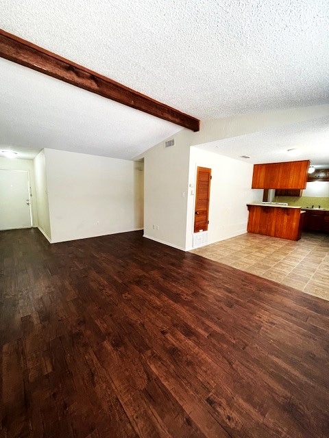 Building Photo - 2502 Comanche Trail