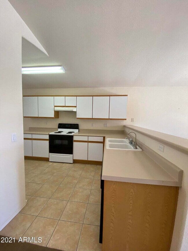 Foto del edificio - 1461 E La Costa Dr