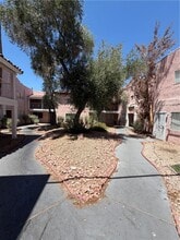 Building Photo - 2236 E Desert Inn Rd