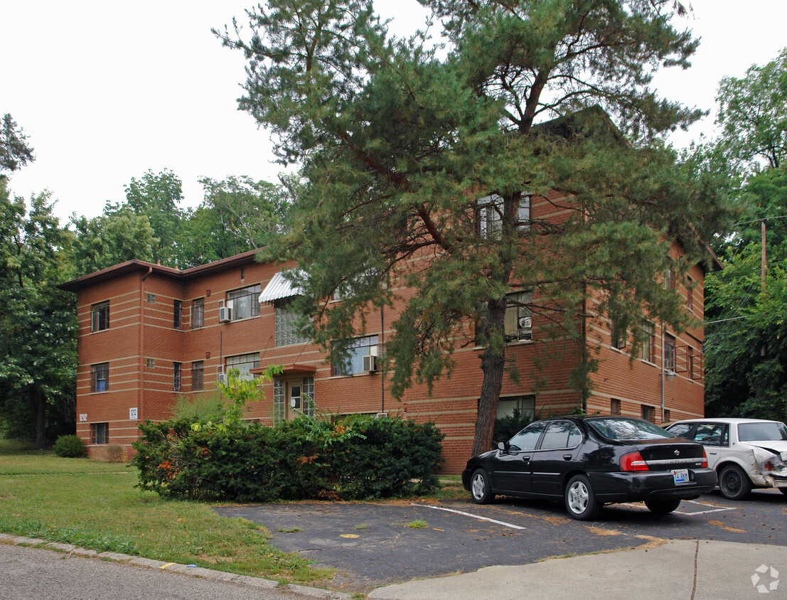 Building Photo - 1212 Far Hills Dr